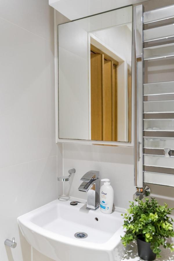 Chic 3 Bed Apartment Near London Bridge With Balcony Extérieur photo